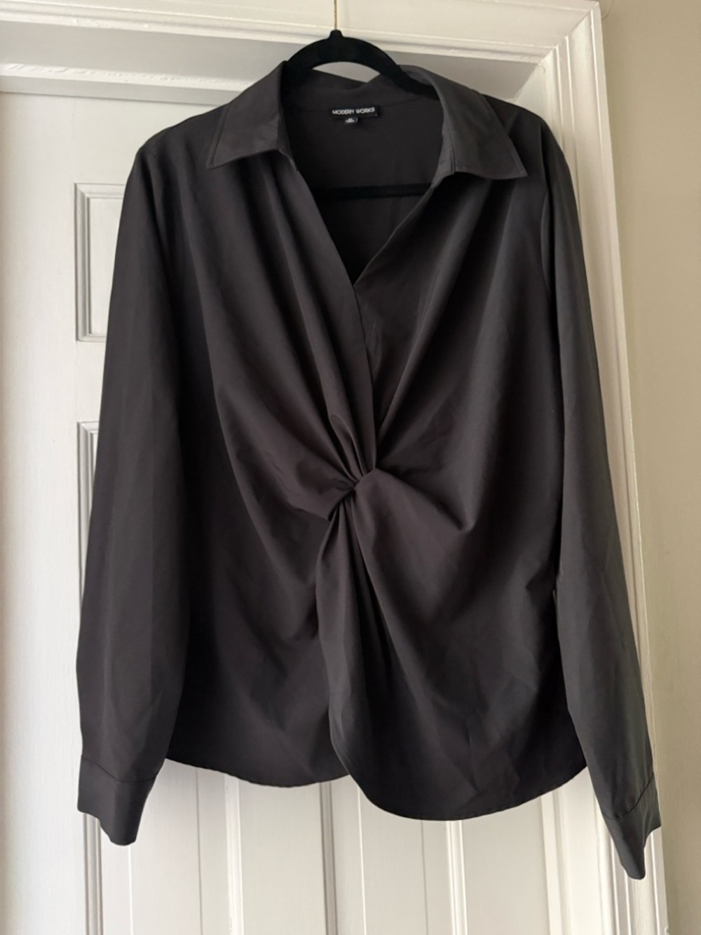 Modern Works Black Twist-Front Long-Sleeve Blouse